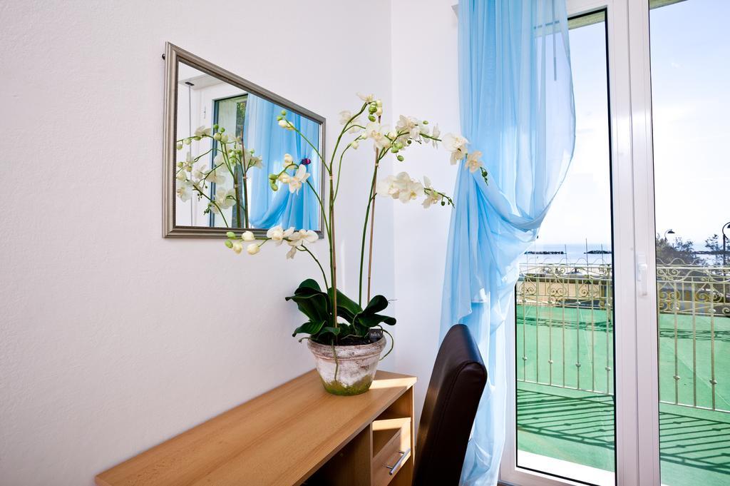 Hotel Holiday Park 3*