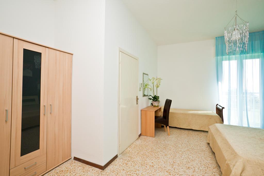 Hotel Holiday Park Hotel 3*